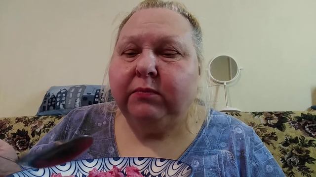 Мукбанг. Венигрет с майонезом. смотреть онлайн