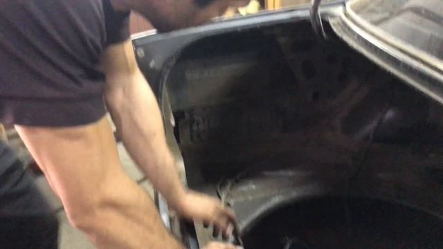 Частичная разборка салона нашей бмв... Шок от увиденного. Ужасы колхоза))) смотреть онлайн