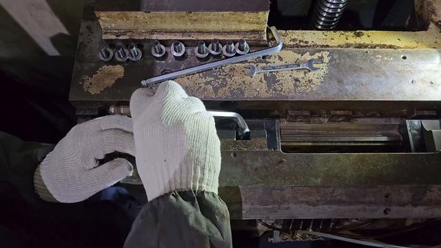 How to repair a vertical lathe - Possible to SELF-REPAIR??? смотреть онлайн