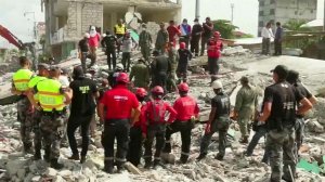 В Эквадоре почти через две недели после разрушительного землетрясения нашли живым 72-летнего мужчину