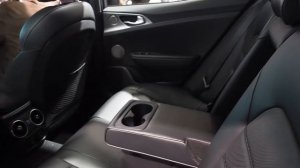 Mazda 6 2020 vs. Kia Stinger 2020