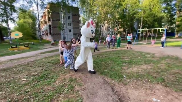 УРА !!! Очаровательная Милашка приехала в г. Киров поздравлять детишек и их родителей смотреть онлайн