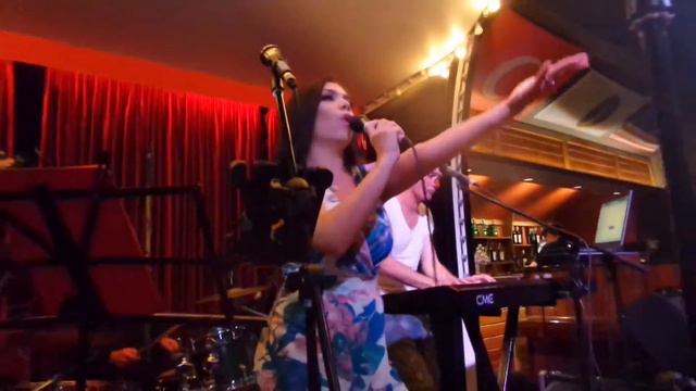 Диана Шарапова (Cover AC/DC - Big Gun) Часть1 смотреть онлайн