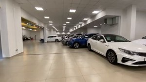 Рольф Авто с пробегом Юг, Москва, 14/04/2022г., смотрим предложения, 1-этаж внутри здания