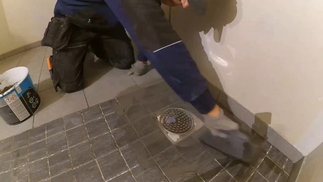 УШП гидроизоляция санузлов. Плинтуса и затирка швов. 3 часть