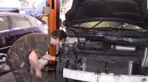 Ремонт автомобиля Toyota Prius 2008, передний правый удар, замена крыла,замена бампера