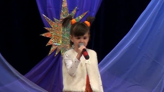 дождик льёт по крышам , по улице вода , исполняет Алёна Воробьёва смотреть онлайн