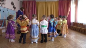 Народная подвижная игра Горелки с платочком