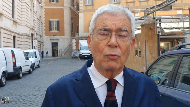 #MontecitorioSelfie - "Martelli e martellate" смотреть онлайн