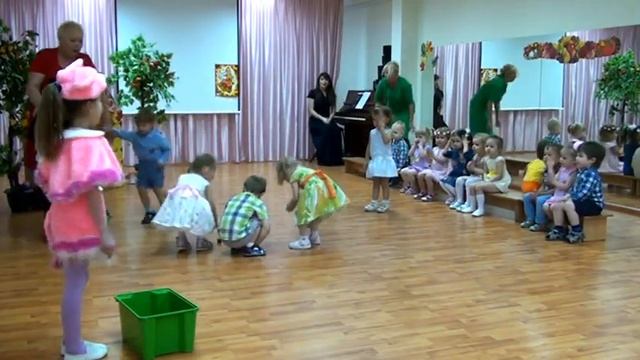 "Праздник осени" ??? (младшая группа 2015 )? смотреть онлайн