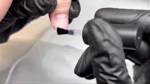 Дизайн ногтей - весенний маникюр на цветной базе с поталью!