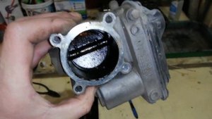 промыть дроссельную заслонку своими руками "форд фокус"