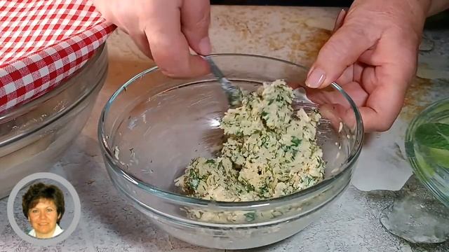 Хачапури на кефире с сыром и зеленью. Ленивые хачапури на сковороде