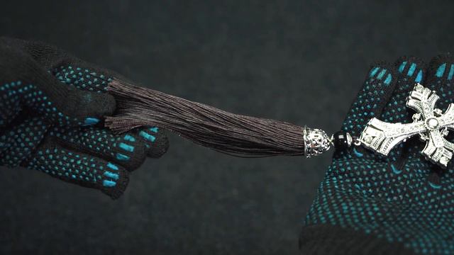 Подвеска крест металлический со стразами смотреть онлайн