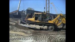 Дизель-электрический трактор ДЭТ-250 (М)