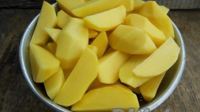 Рецепт скумбрии, запеченной в духовке с картошкой