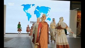 "Грани мира"-спец показ национальных костюмов.