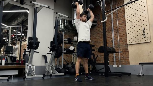 Трастеры с гантелями смотреть онлайн