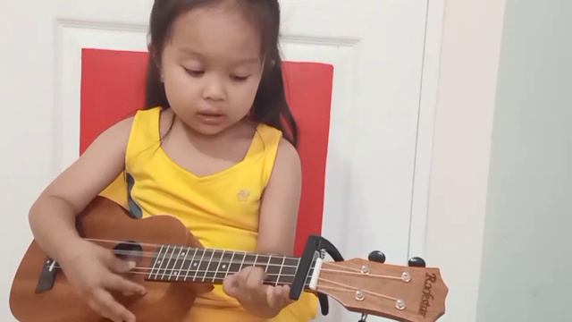 Can't Help Falling In love - 4-year-old bebe viel смотреть онлайн