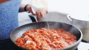 ОЧЕНЬ ВКУСНЫЙ ФАРШИРОВАННЫЙ ПЕРЕЦ! В томатно-сметанном соусе ?#Лайфхак☝?