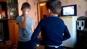 Зачем мои трусы одел