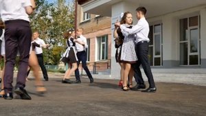High School Graduation Dance - Liselilerin Mevzuniyet Dansı - танец на выпускной в школе - 55