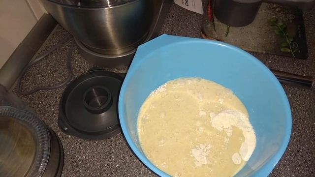 Банановые панкейки | BANANA PANCAKES смотреть онлайн