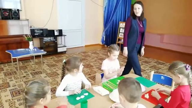 Видеоролик группового занятия учителя - логопеда Колесниковой Е.В.