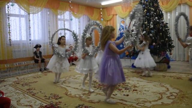 Елка в Колоске.mp4 смотреть онлайн