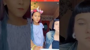 Милана ведёт трансляцию с мамой!!? Милана приёмная дочь !!?????