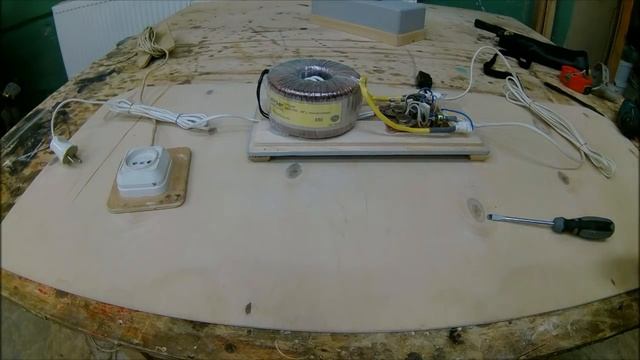 Почему электрики не говорят об этом ? Как сделать шуруповерт от сети 220 в своими руками ? смотреть онлайн