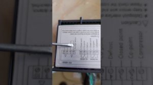 подключение контроллера в витринном холодильнике.