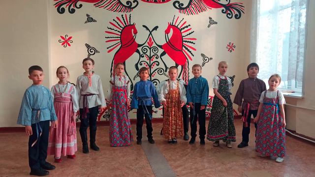 "Солдатушки, бравы ребятушки" - исп. детский фольклорный ансамбль "Звонница" смотреть онлайн