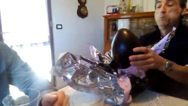 ИТАЛИЯ. КАТОЛИЧЕСКАЯ ПАСХА В СЕМЬЕ- ШОКОЛАДНЫЕ ЯЙЦА С СЮРПИЗАМИ- ITALIA PASQUA 2018 смотреть онлайн