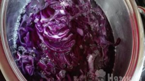 Салат из краснокочанной капусты с яблоком