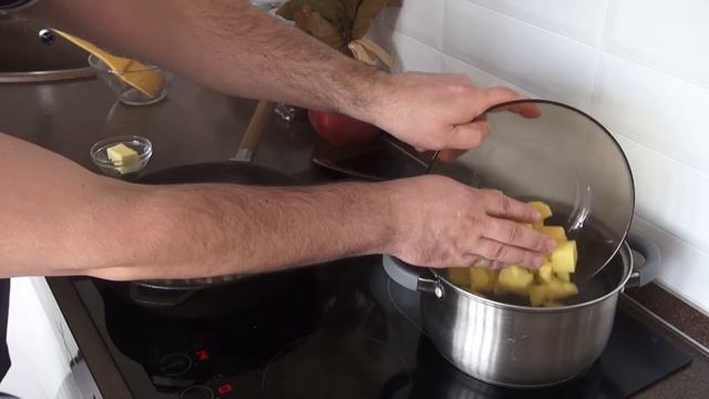 Сырный суп с курицей и грибами! Плавленый сырок делает свое дело! смотреть онлайн