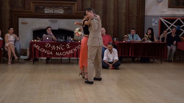 Lorena Tarantino y Gianpiero Galdi - 2/5 - N.N. (Osvaldo Pugliese) | Milonga Nacimiento смотреть онлайн