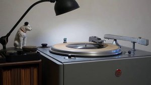 Perdido Street Blues / Louis Armstrong and his Orchestra