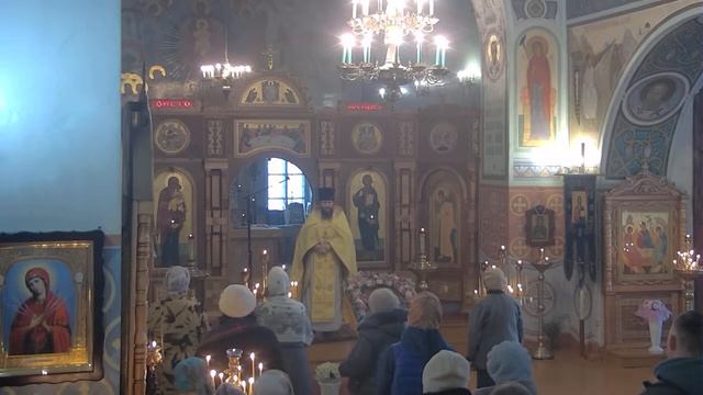 Предпразднство Введения в храм Богородицы. Прп. Григория Декаполита. Божественная литургия.