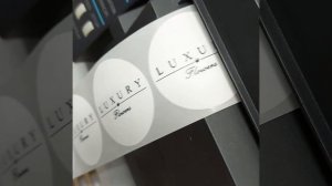 Печать круглых наклеек