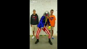 КЛОУН ТАНЦУЕТ ПОД ПЕСНЮ А4 / песня хэлоу кидс с клоуном (1 час) Тик ток А4