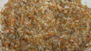 Мясные котлетки с рисом и овощами в томатном соусе