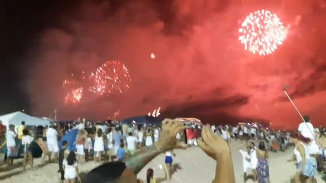 Празнование Нового года на пляже Копакабана,Рио-де-Жанейро смотреть онлайн