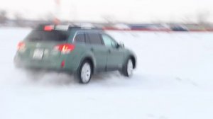 Subaru Outback 3.6R VS SNOW