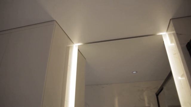 Теневые потолки IDEA и освещение ЦЕНТРСВЕТ  в квартире 67 кв.м. в современном стиле ЖК Мещерский ле