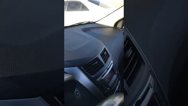 Toyota Camry 45 2,4L 2011 vs Hyundai Accent 1,6L 2015