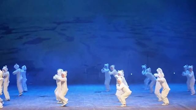 С  праздником !   Дарите женщинам цветы  3. 03. 2017 г. смотреть онлайн