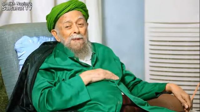 Шейх Назим. Целование руки.