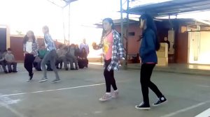 5°básico juan de saavedra bailando 😉😉😉😉