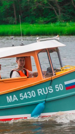 Судовождение на мини-буксирах в лагере Робин Гуд